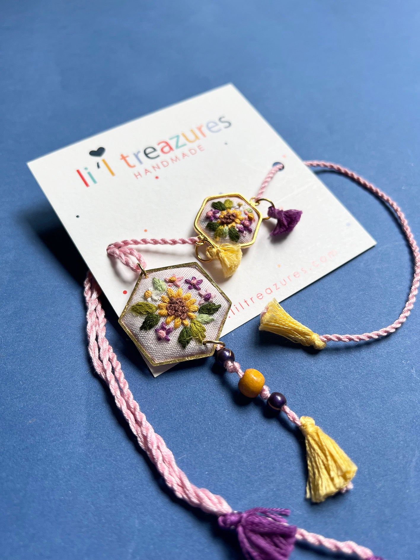Sunflower Round Rakhi & Lumba Set