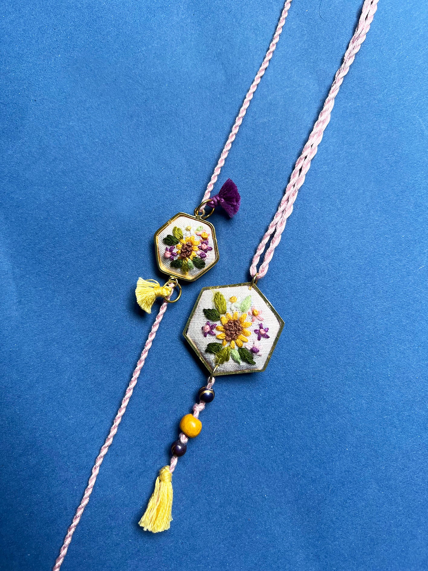 Sunflower Round Rakhi & Lumba Set