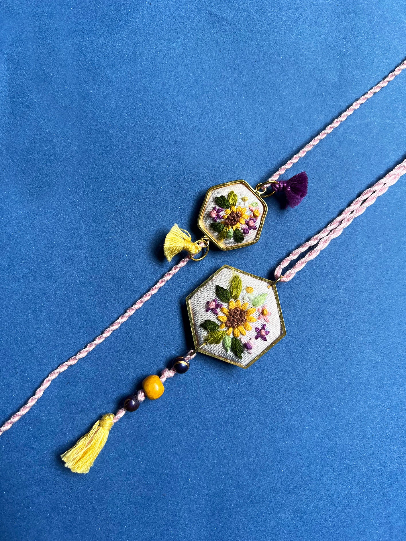 Sunflower Round Rakhi & Lumba Set