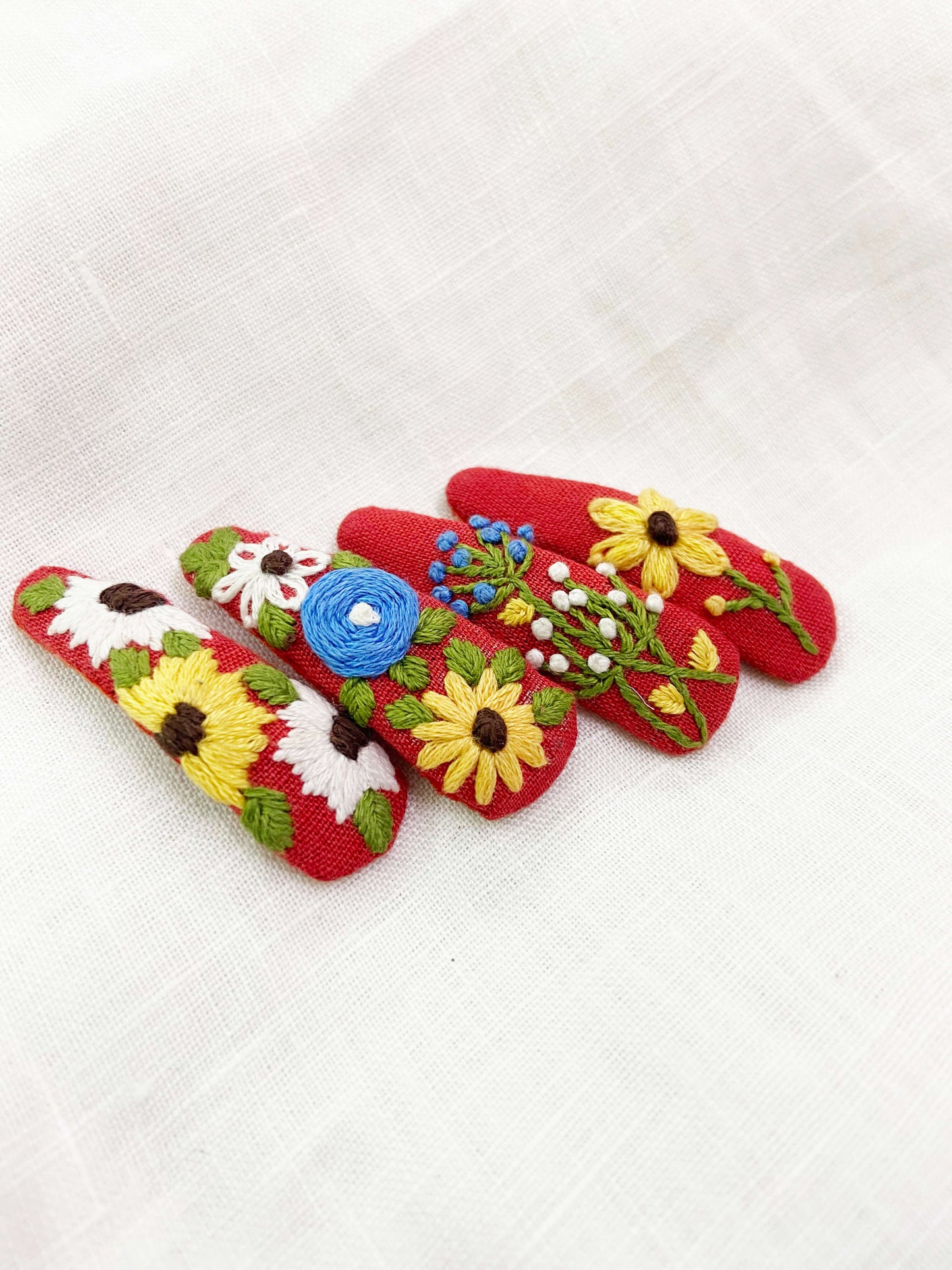 blooming red hand embroidered clip -Set of 4