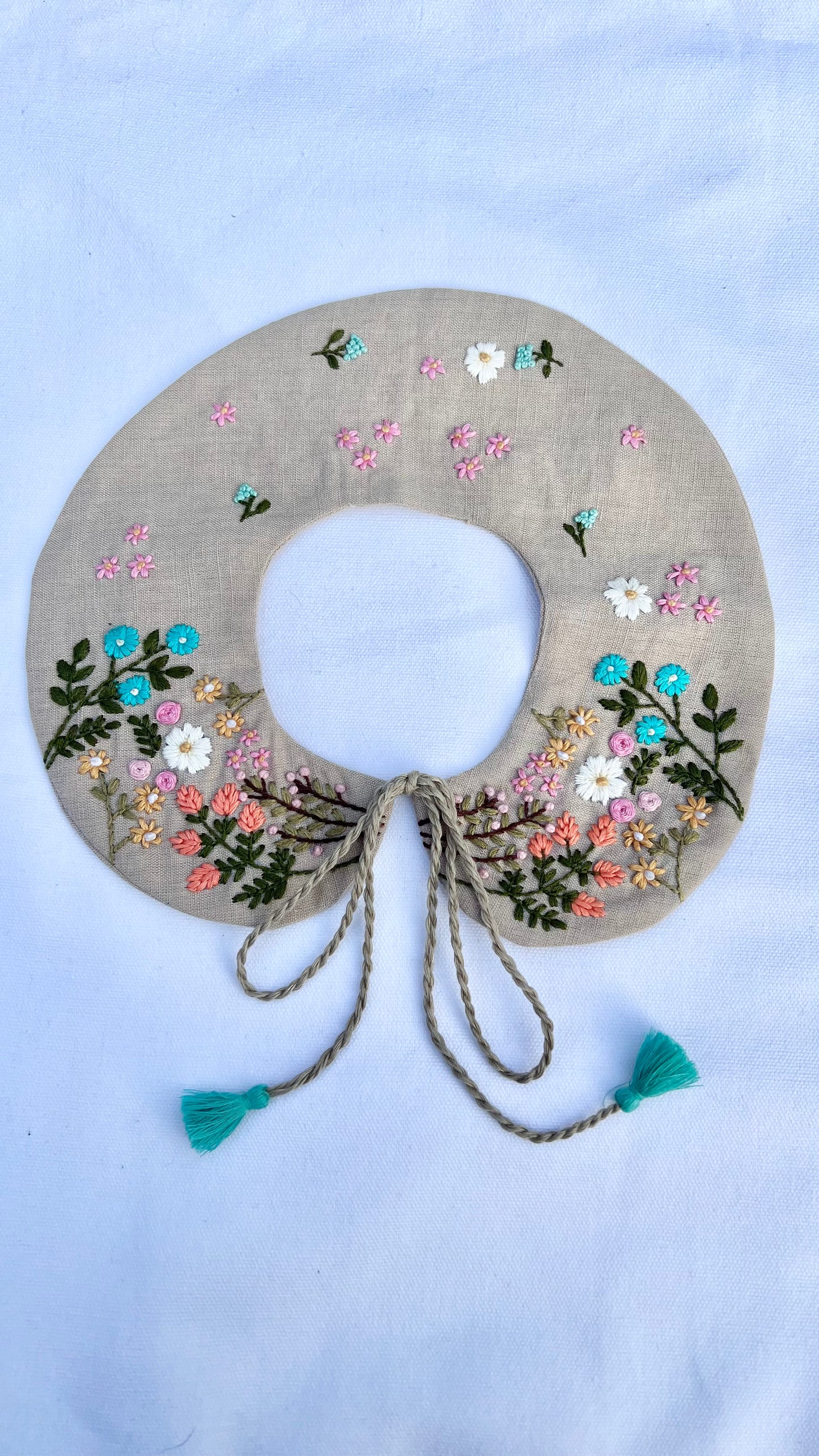 Flora Hand embroidered Peter Pan detachable collar for kids