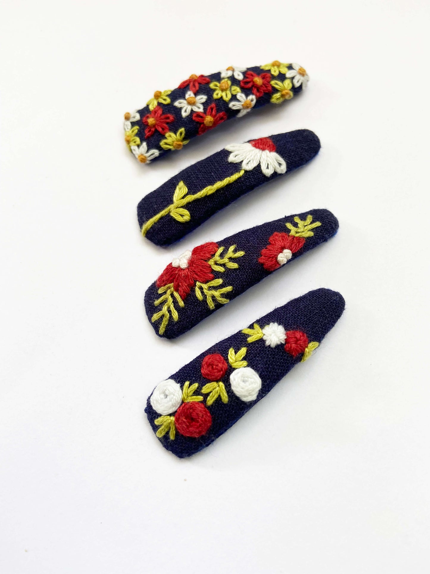 Indigo garden hand embroidered clip -set of 4