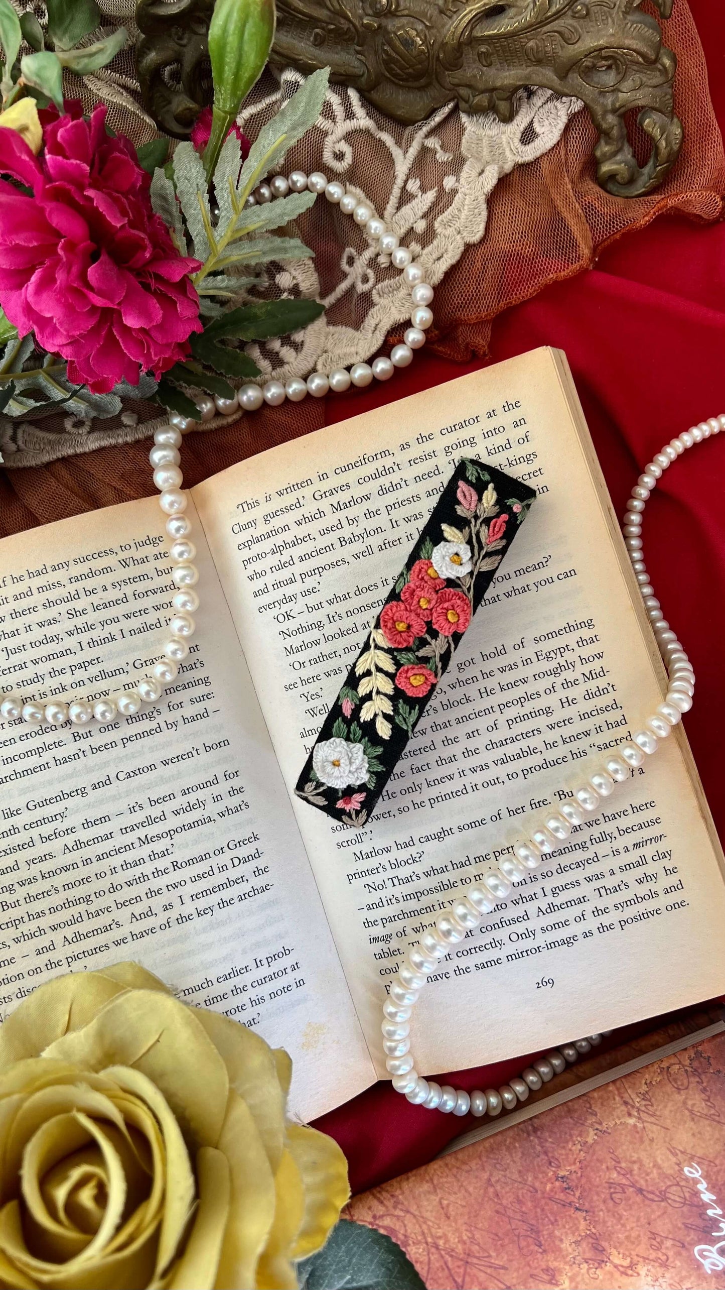 Vintage Rouge hand embroidered French barrette for women | Black