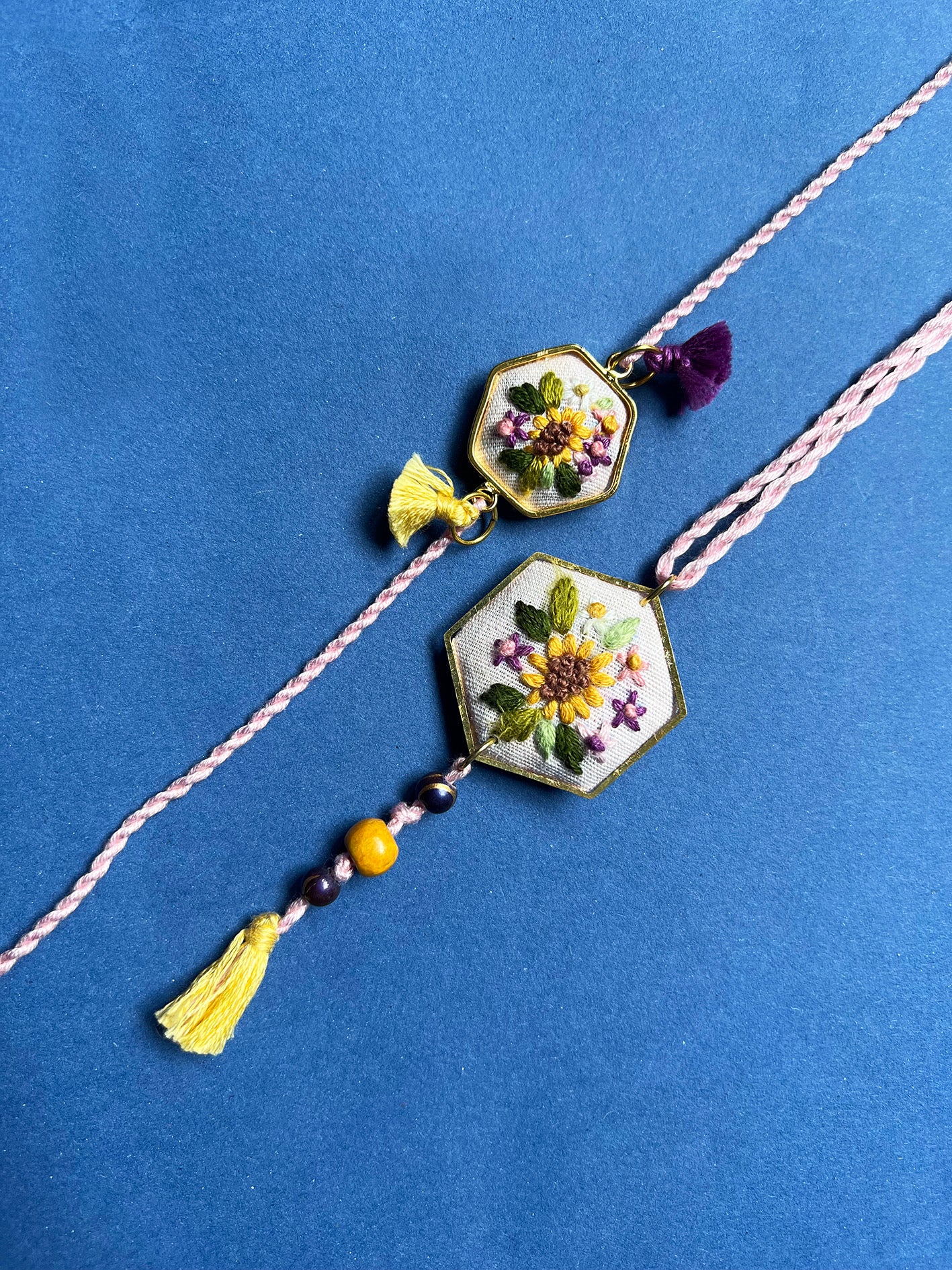 Sunflower Round Rakhi & Lumba Set